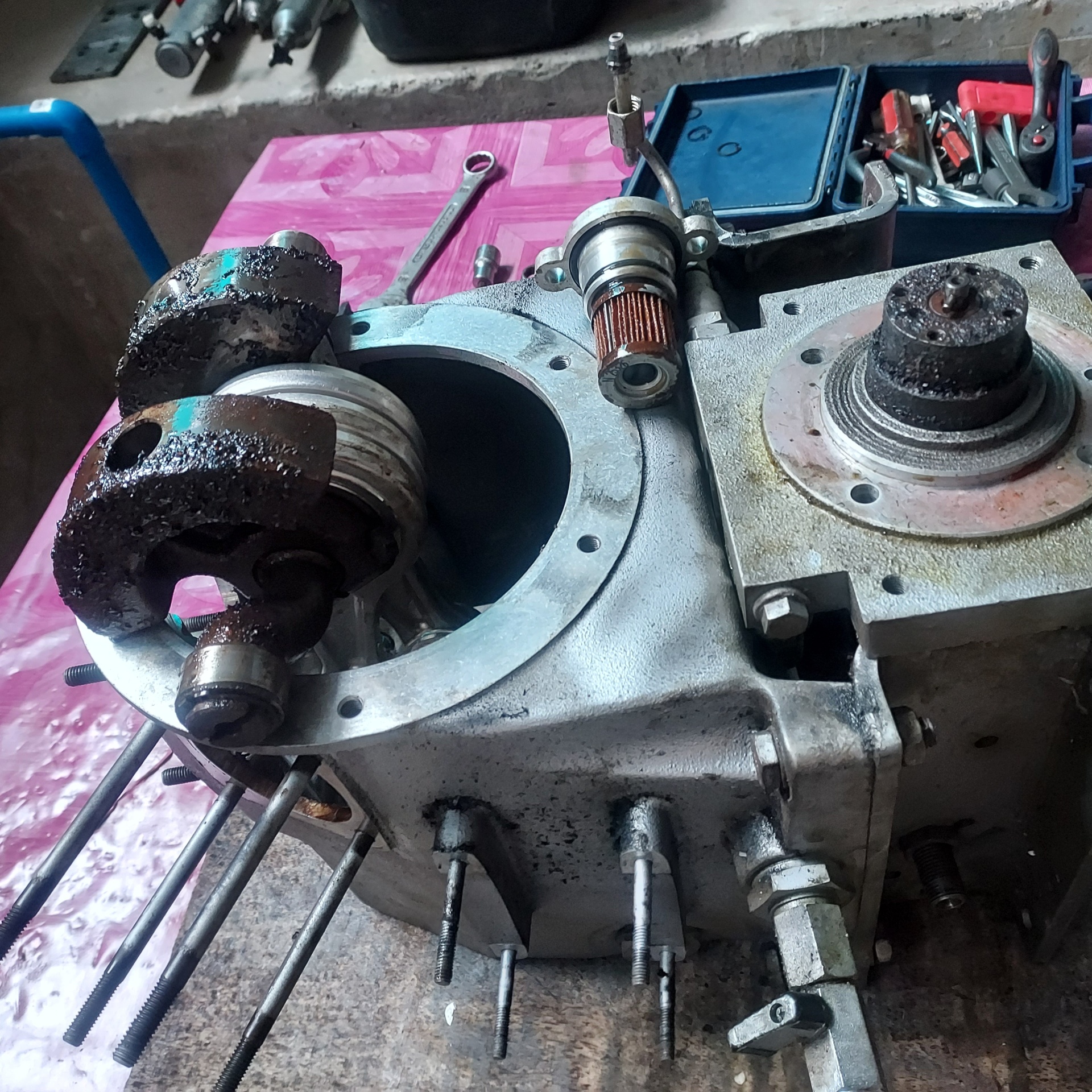 Compressor teardown & rebuild