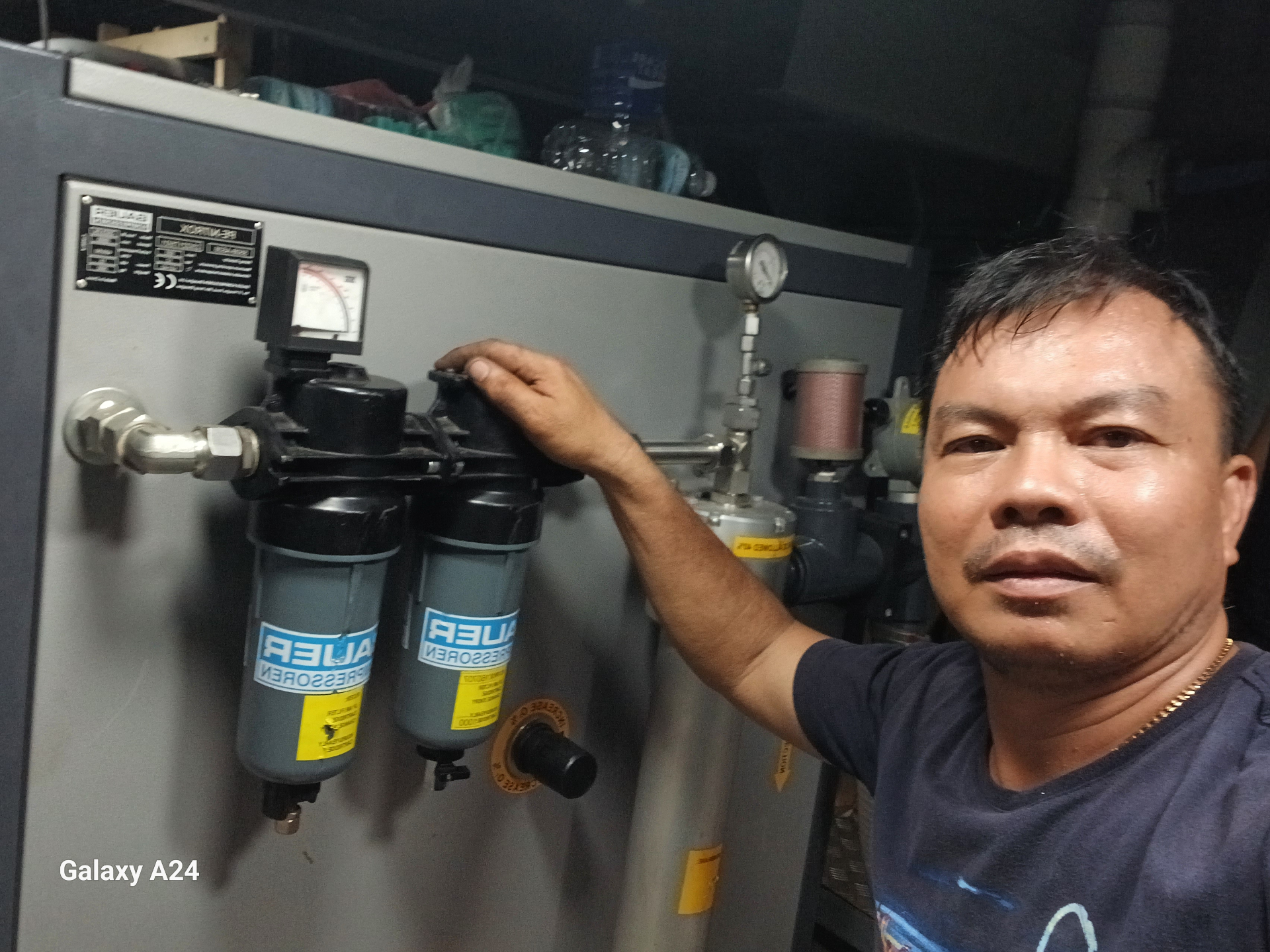 Inspecting a Bauer filter and purification system