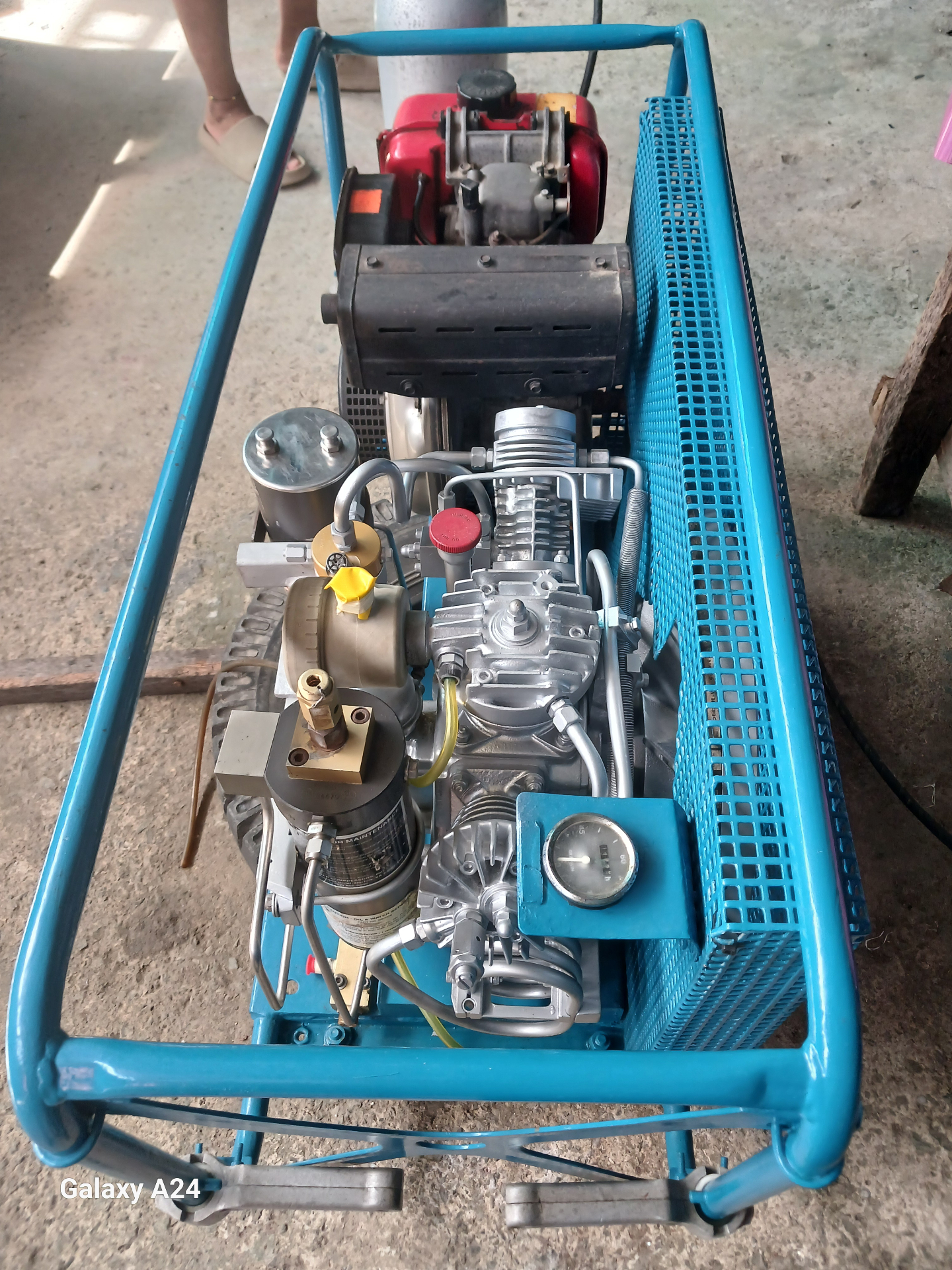 Portable compressor unit